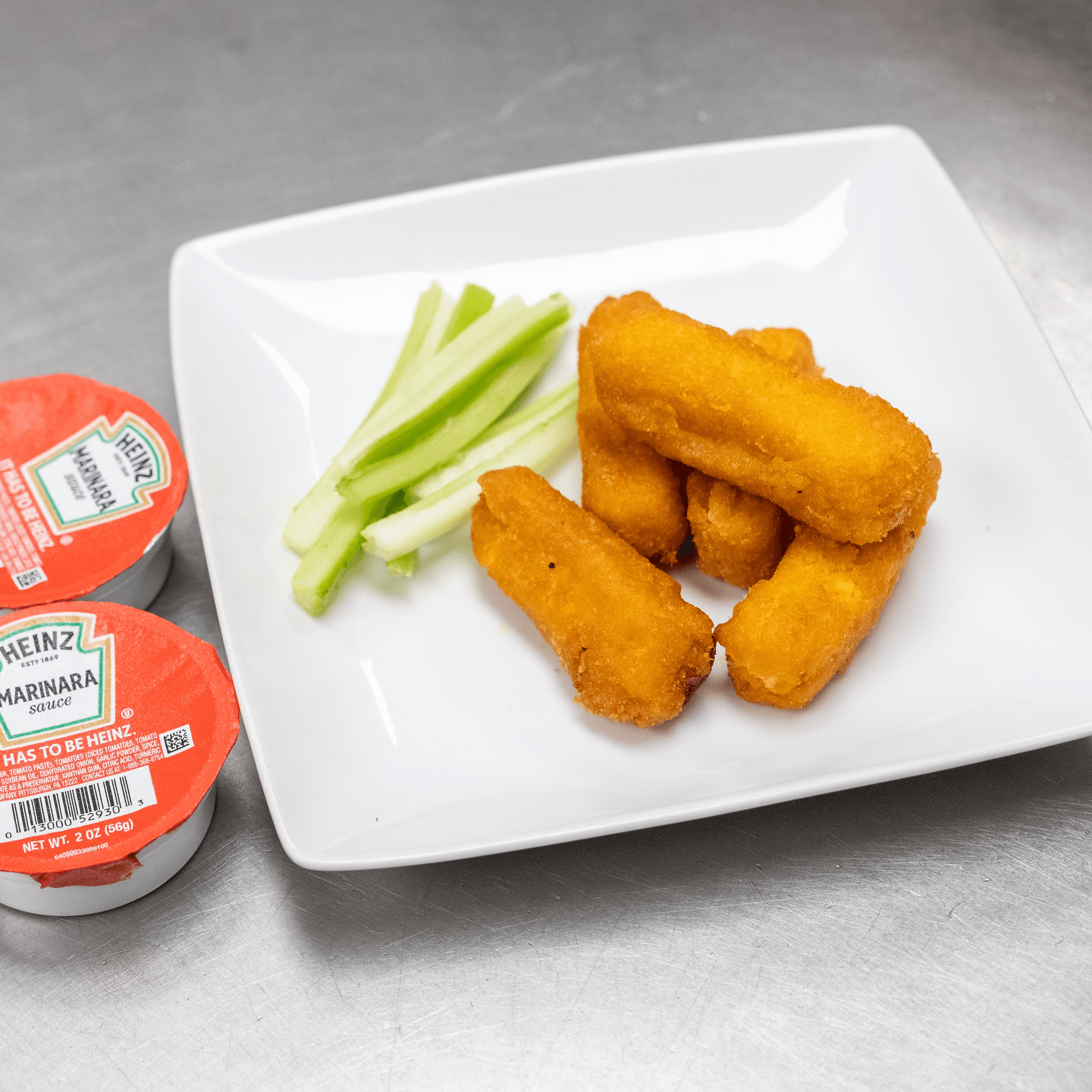 Mozzarella Sticks (6).